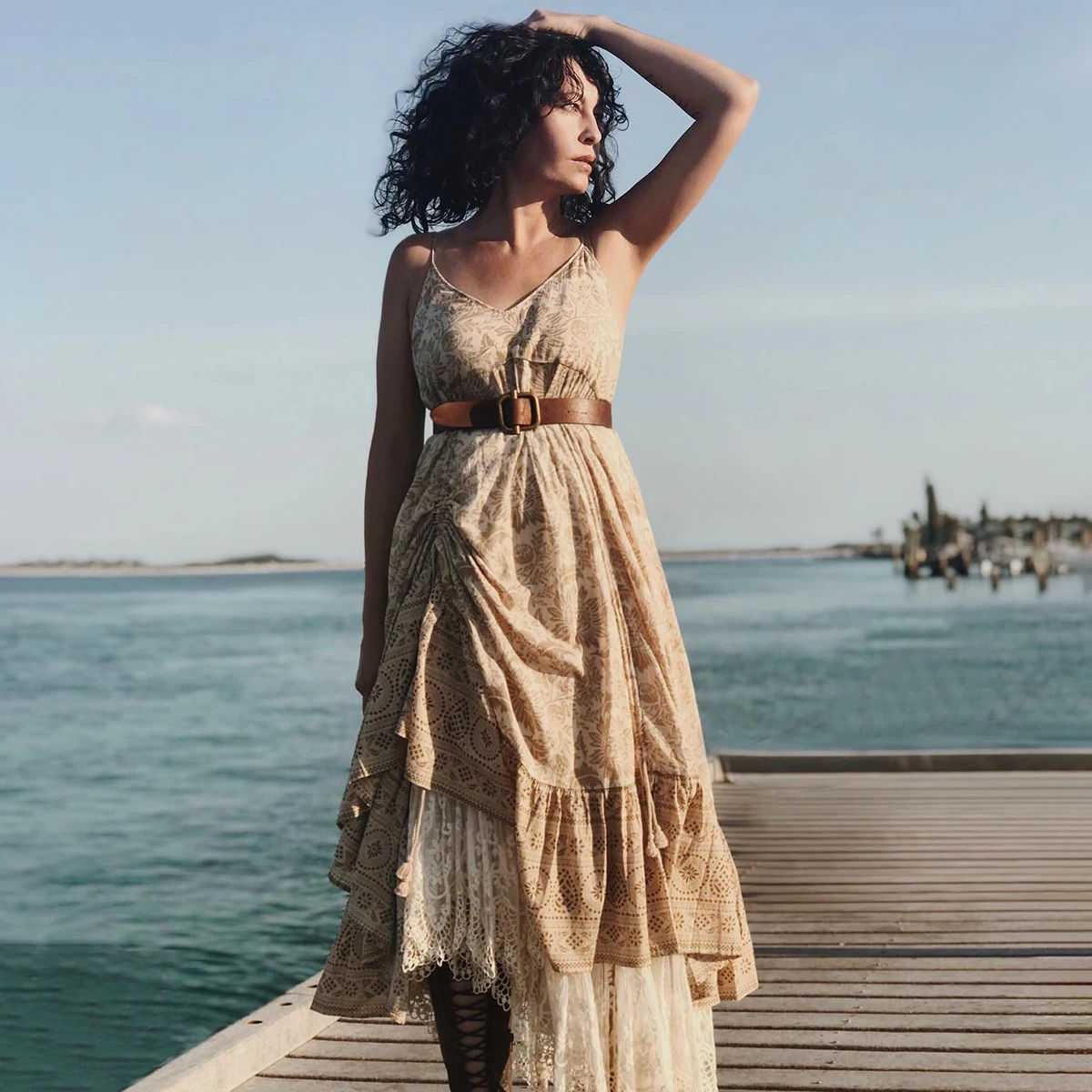 Lioness Ruched Strappy Dress Frill Hem Boho Chic Dresses 2019 Summer Women Dress Hippie Casual Beach Party Wear Vestidos
Lioness Ruched Strappy Dress Frill Hem Boho Chic Dresses 2019 Summer Women Dress Hippie Casual Beach Party Wear Vestidos