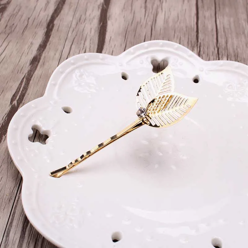 New Fashion Vintage Simple Head Jewelry Hairpins Gold Leaf Clip For Hair Tiara Accessories Girls Headdress Bride Hair Jewelry
New Fashion Vintage Simple Head Jewelry Hairpins Gold Leaf Clip For Hair Tiara Accessories Girls Headdress Bride Hair Jewelry
