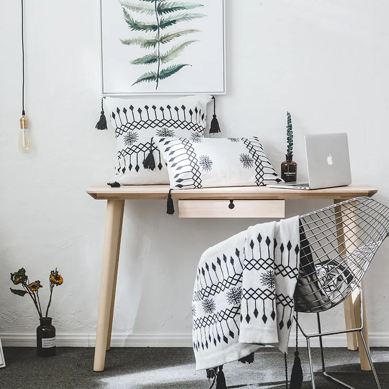 Nordic Black White Geometric Knitted Blanket Throw Plaids Knit Blankets Bedding Sofa Cover Same Style Cushion Cover Pillow Cover
Nordic Black White Geometric Knitted Blanket Throw Plaids Knit Blankets Bedding Sofa Cover Same Style Cushion Cover Pillow Cover