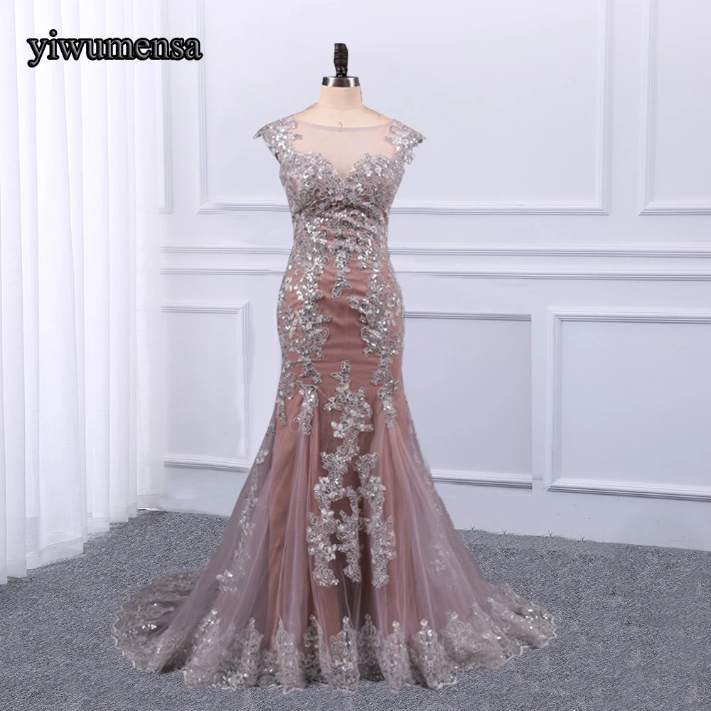New Arrival vestido formatura prom dresses long with Sliver Appliques Beaded custom made Prom dress 2018 vestido de festa gowns
New Arrival vestido formatura prom dresses long with Sliver Appliques Beaded custom made Prom dress 2018 vestido de festa gowns