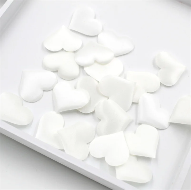 100Pcs/bag 35mm Romantic Sponge Satin Fabric Heart Petals Confetti Table Bed Heart Petals Baby Shower Wedding Party Decoration
100Pcs/bag 35mm Romantic Sponge Satin Fabric Heart Petals Confetti Table Bed Heart Petals Baby Shower Wedding Party Decoration