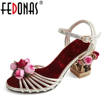 FEDONAS Brand 2020 New Women Heeled Sandals Retro High Quality Genuine Leather Shoes Woman Flowers Retro Wedding Party Shoes
FEDONAS Brand 2020 New Women Heeled Sandals Retro High Quality Genuine Leather Shoes Woman Flowers Retro Wedding Party Shoes