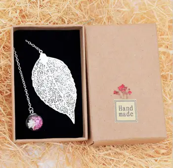 Handmade Gold/Silver Plated Leaf Veins with Dried Flower Ball Bookmark For Wedding Party Birthday Favor Gift Souvenirs Souvenir 
Handmade Gold/Silver Plated Leaf Veins with Dried Flower Ball Bookmark For Wedding Party Birthday Favor Gift Souvenirs Souvenir