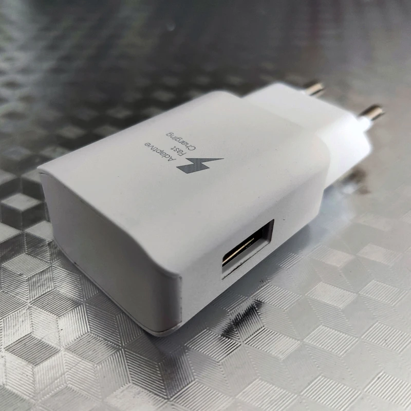 Fast Charger Phone Charger Fast Charger Plug Mobile Phone Charger for Samsung Xiaomi Huawei Redmi Phone Charger
Fast Charger Phone Charger Fast Charger Plug Mobile Phone Charger for Samsung Xiaomi Huawei Redmi Phone Charger