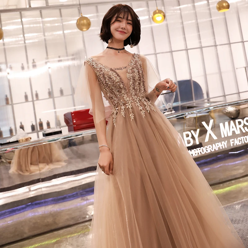 Champange Gorgeous Banquet Evening Gowns Backless Lace Up Appliques V-neck Elegant Red Women Party Dress Small Trailing G558
Champange Gorgeous Banquet Evening Gowns Backless Lace Up Appliques V-neck Elegant Red Women Party Dress Small Trailing G558