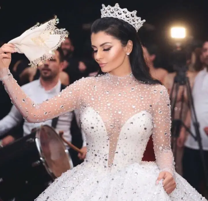 Eslieb Full body Crystal By Hand made Elegant Wedding Dress 2018 Deep V Neck Wedding Dresses Vestido de Noiva Made in China
Eslieb Full body Crystal By Hand made Elegant Wedding Dress 2018 Deep V Neck Wedding Dresses Vestido de Noiva Made in China