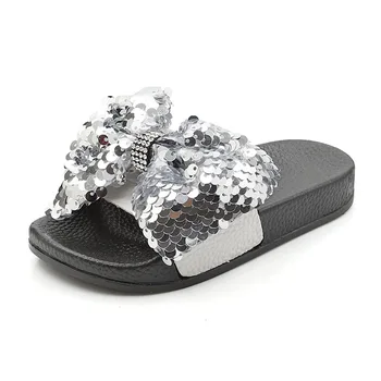 Girl Children Slippers Kids Bling Bowknot Shoes Women Mother Daughter Slipper Rubber Shoes Fashion Baby Toddler Casual Shoes
Girl Children Slippers Kids Bling Bowknot Shoes Women Mother Daughter Slipper Rubber Shoes Fashion Baby Toddler Casual Shoes