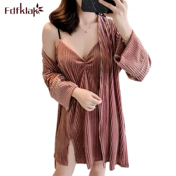 Fdfklak Sexy two piece set women robe v-neck female sleepwear robes gold velvet winter bathrobe women's home clothes bath robe
Fdfklak Sexy two piece set women robe v-neck female sleepwear robes gold velvet winter bathrobe women's home clothes bath robe
