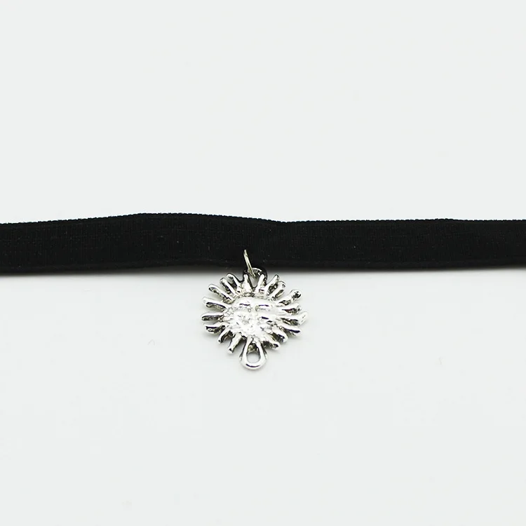 Sun Charms Popular Boys Colar KPOP Necklace Chokers Necklaces for Women Gothic Collar Girl Fashion Sun Pendant Fans jewelry Gift
Sun Charms Popular Boys Colar KPOP Necklace Chokers Necklaces for Women Gothic Collar Girl Fashion Sun Pendant Fans jewelry Gift