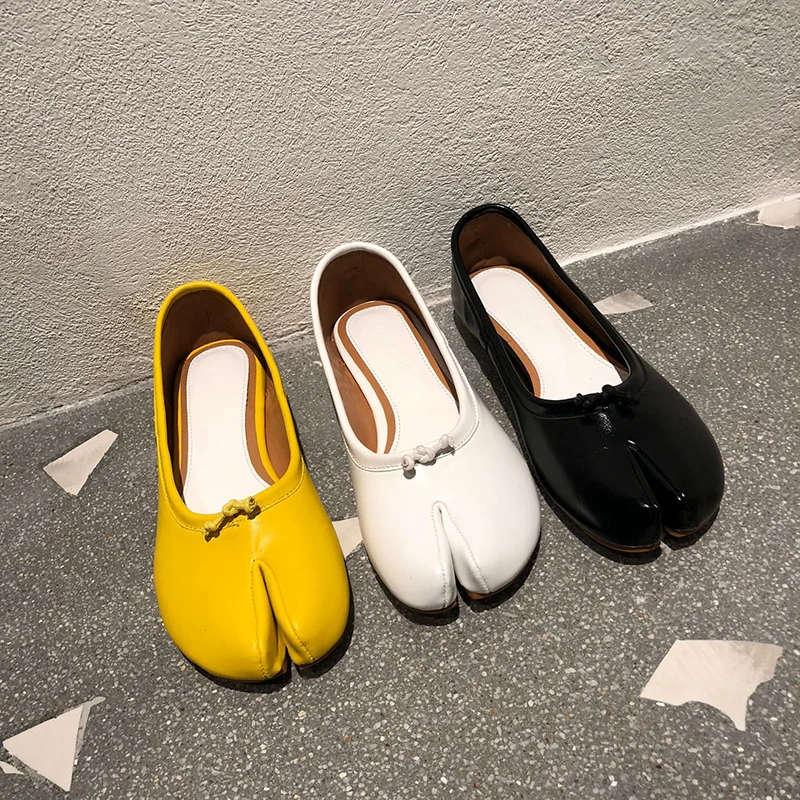 Rope knot flat heel lazy shoes women western new designer loafers slip on flats pig hoof split toe Tabi Ninja spring/fall flats
Rope knot flat heel lazy shoes women western new designer loafers slip on flats pig hoof split toe Tabi Ninja spring/fall flats