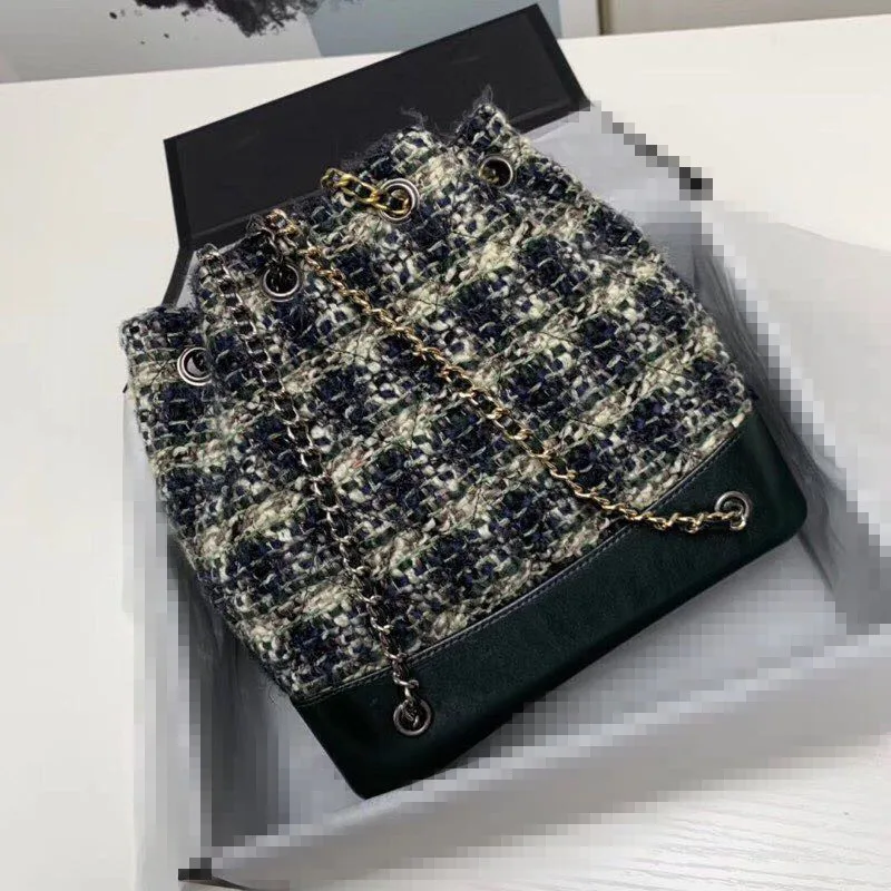 WR0756 Fashionable Luxury Backpack Simple Portable Folding Europe Designer Backpack Famous Brand Runway Luggage Bag
WR0756 Fashionable Luxury Backpack Simple Portable Folding Europe Designer Backpack Famous Brand Runway Luggage Bag