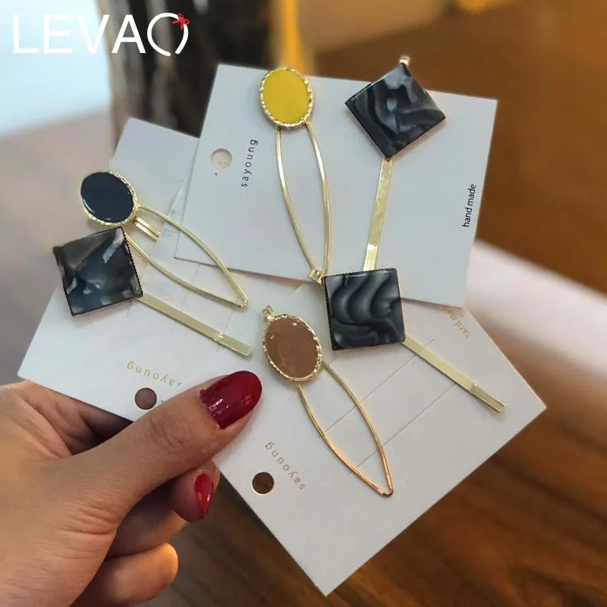Levao 2PC/Lot 2019 Multicolor Barrettes Snap Clip for Women Square Hair Clips Alloy Hairpins Female Hairgrip Hair Accessories
Levao 2PC/Lot 2019 Multicolor Barrettes Snap Clip for Women Square Hair Clips Alloy Hairpins Female Hairgrip Hair Accessories