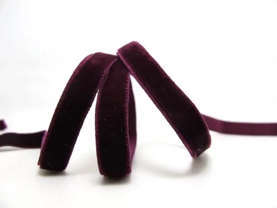 6 / 9/ 16/ 22mm || Single Face ELASTIC STRETCHY Velvet Ribbon || Swiss Made Nylon Velvet by the YARD
6 / 9/ 16/ 22mm || Single Face ELASTIC STRETCHY Velvet Ribbon || Swiss Made Nylon Velvet by the YARD