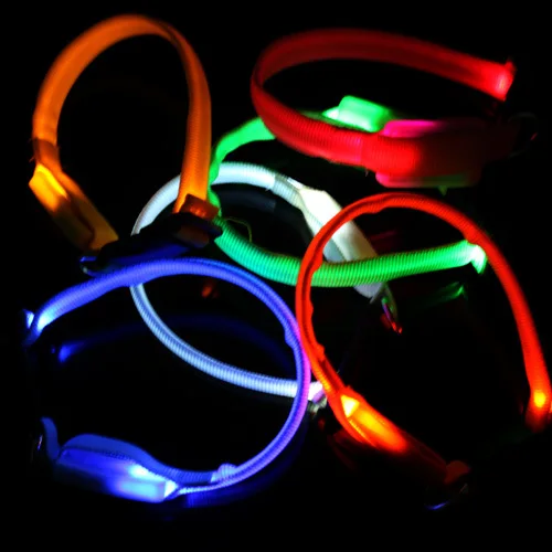 High Quality Small Scale Safety LED Light-up Pet Dog Collar Nylon Flashing Leash Glow for Dogs 18-28cm
High Quality Small Scale Safety LED Light-up Pet Dog Collar Nylon Flashing Leash Glow for Dogs 18-28cm
