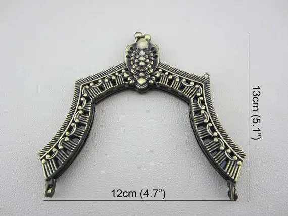4.7" Wild Antique brass Color Fashion Metal Coin Purse Frame Bag Handle Wholesale DIY Bag Handle Accessories Purse Strap Handles
4.7" Wild Antique brass Color Fashion Metal Coin Purse Frame Bag Handle Wholesale DIY Bag Handle Accessories Purse Strap Handles