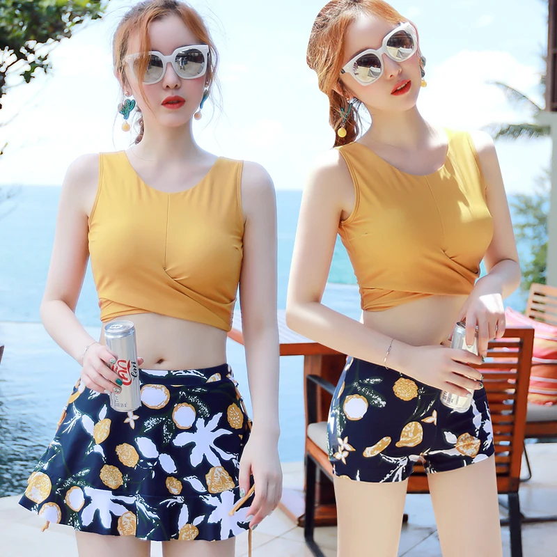 Split Swimsuit Female Three-piece Set Was Thin High Waist Sexy Short Flat Angle Conservative Korean Hot Spring Swimming Dress
Split Swimsuit Female Three-piece Set Was Thin High Waist Sexy Short Flat Angle Conservative Korean Hot Spring Swimming Dress