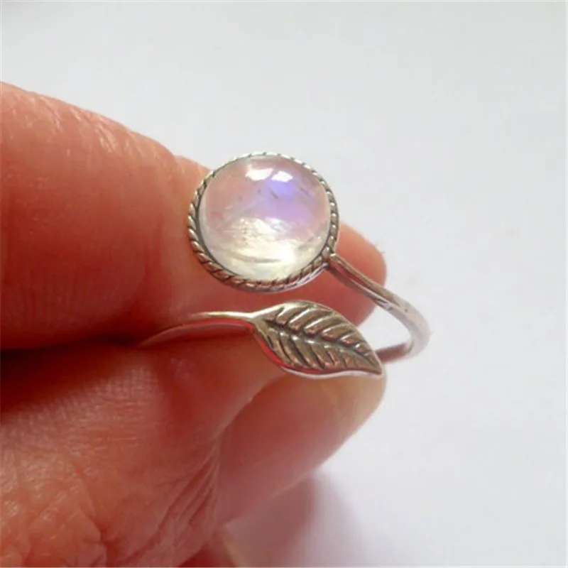 Fashion Adjustable Leaf Rings For Women Grils Jewelry Moonstone Bead Bridal Wedding Engagement Ring Bijoux jz070
Fashion Adjustable Leaf Rings For Women Grils Jewelry Moonstone Bead Bridal Wedding Engagement Ring Bijoux jz070