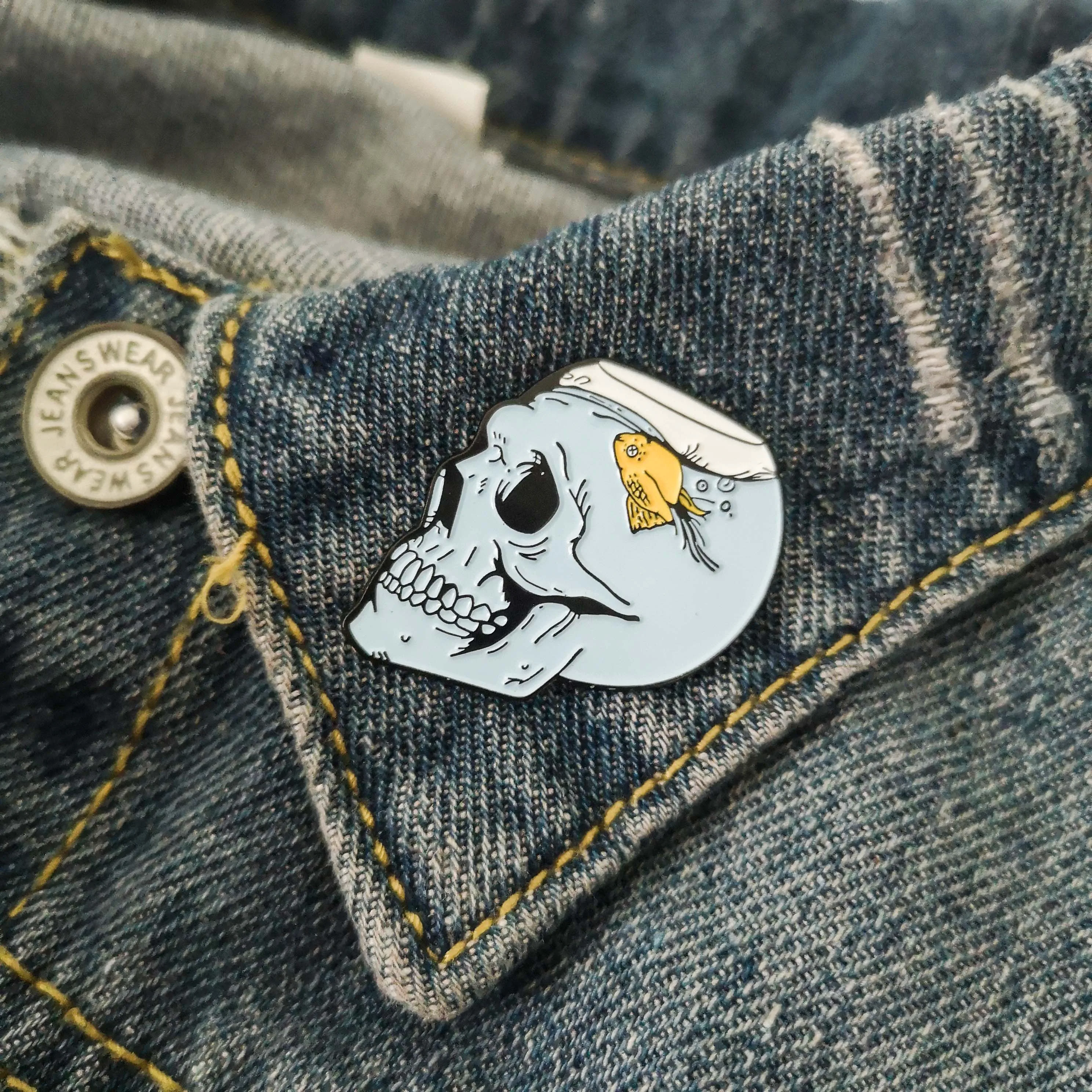 Funny Skeleton Fish Tank Lapel Pin Blue Water and Goldfish In Skull Brooch Enamel Pin Backpack Denim Jackets Badge Punk Jewelry
Funny Skeleton Fish Tank Lapel Pin Blue Water and Goldfish In Skull Brooch Enamel Pin Backpack Denim Jackets Badge Punk Jewelry