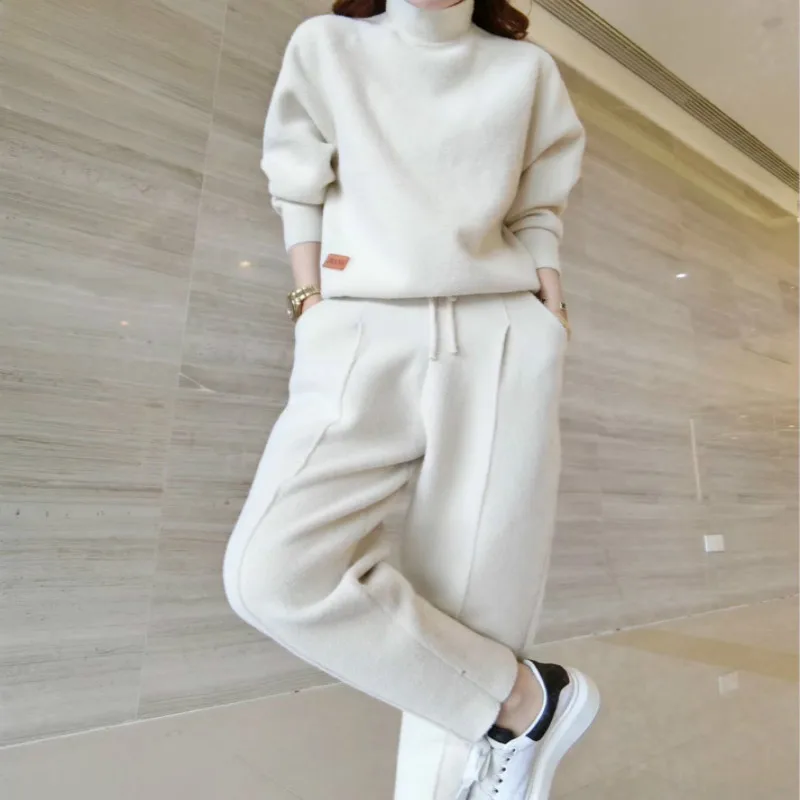 Women's suit 2019 autumn and winter new fashion double-sided cashmere carrot pants suit women's casual knitting two-piece
Women's suit 2019 autumn and winter new fashion double-sided cashmere carrot pants suit women's casual knitting two-piece