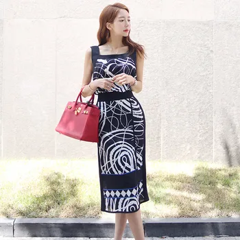 Square Collar Retro Printed Blouses And Sheath Bodycon Pencil Printed Long Skirts Suits Women 2019 Summer Vocation 2 Piece Set
Square Collar Retro Printed Blouses And Sheath Bodycon Pencil Printed Long Skirts Suits Women 2019 Summer Vocation 2 Piece Set