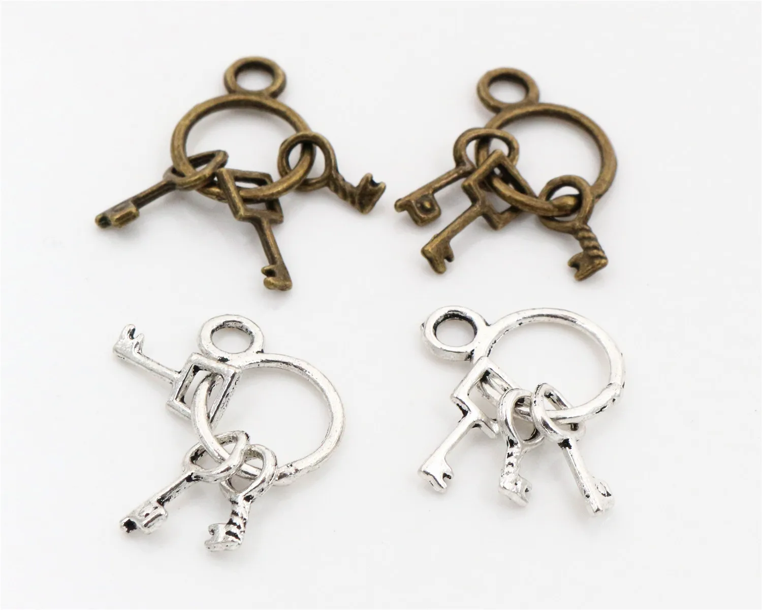 24X13mm 10pcs Antique Silver and Bronze Plated Key Chain Handmade Charms Pendant:DIY for bracelet necklace
24X13mm 10pcs Antique Silver and Bronze Plated Key Chain Handmade Charms Pendant:DIY for bracelet necklace