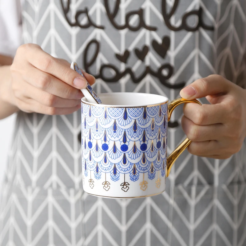 380ml european style ceramic tea mug creative high grade European coffee mug bone china office royal mug with spoon
380ml european style ceramic tea mug creative high grade European coffee mug bone china office royal mug with spoon
