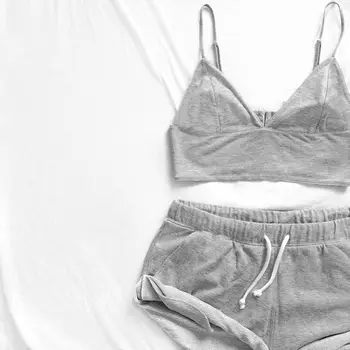 2017 Fashion Nightwear Set Vest + Short Pants Sleepwear Womens Casual Clothes Underwear 2PCS Pajama Sets
2017 Fashion Nightwear Set Vest + Short Pants Sleepwear Womens Casual Clothes Underwear 2PCS Pajama Sets