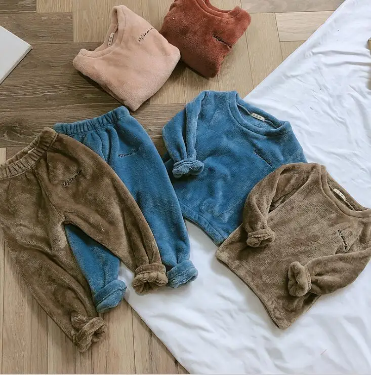 2019 new girls boys 2 pcs velvet set t-shirt+ long pants fashion autumn winter kids pajama suits 3-8t HU484
2019 new girls boys 2 pcs velvet set t-shirt+ long pants fashion autumn winter kids pajama suits 3-8t HU484
