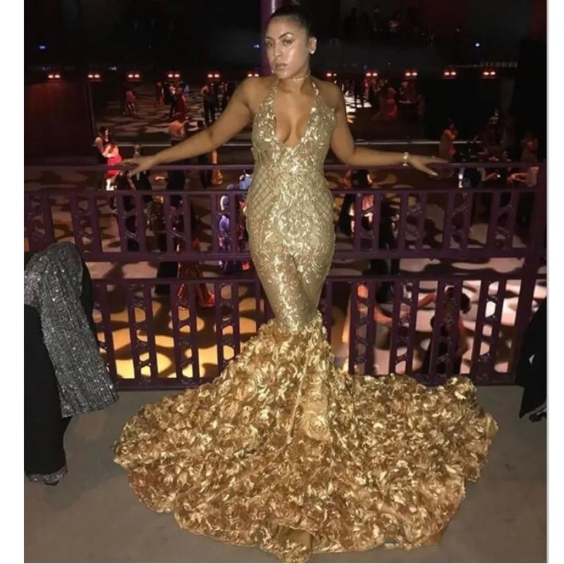 Saudi Arabic Shiny Gold 3D Rose Flower Mermaid Long Gowns Lace Halter Off Shoulder Deep V-neck Abiye Formal Party Dress 2018
Saudi Arabic Shiny Gold 3D Rose Flower Mermaid Long Gowns Lace Halter Off Shoulder Deep V-neck Abiye Formal Party Dress 2018