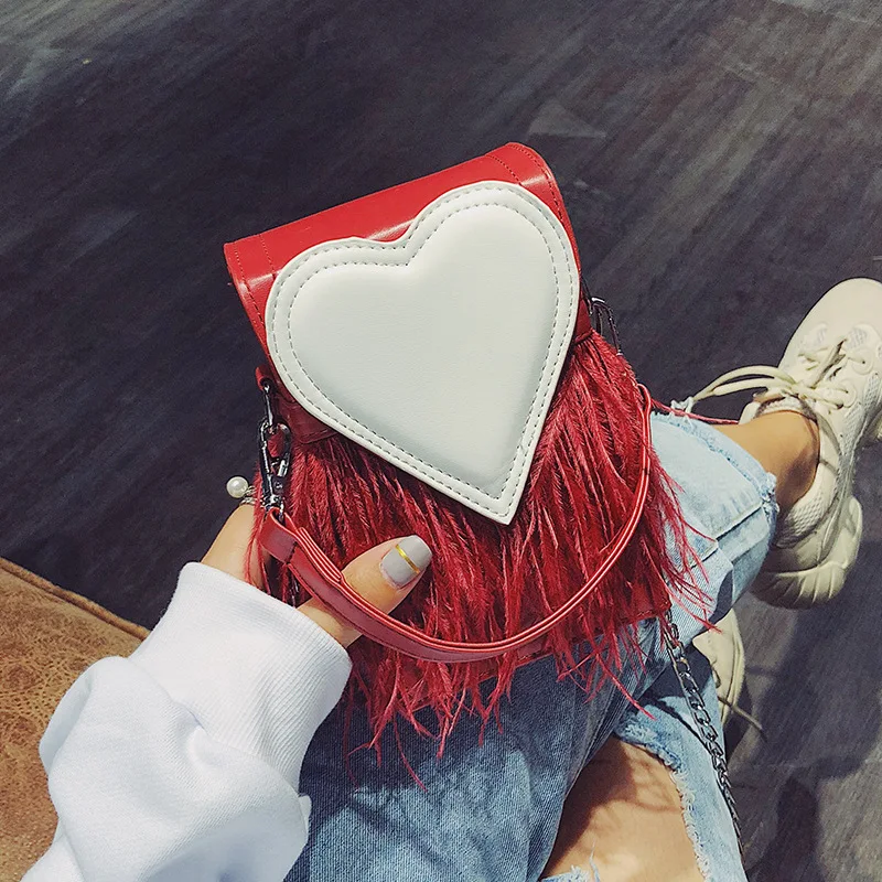 2019 New Loving Heart Shape Bag Small Square Bag Chain Feather Handbag Shoulder Slant Bag
2019 New Loving Heart Shape Bag Small Square Bag Chain Feather Handbag Shoulder Slant Bag