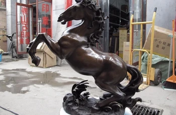 100% Pure Copper Bronze China Feng Shui Wealth Lucky Gallop Fly Horse Art Statue
100% Pure Copper Bronze China Feng Shui Wealth Lucky Gallop Fly Horse Art Statue