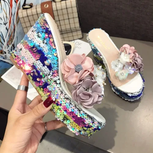 2019 summer brand new bohemian flower sequins high heels fish mouth transparent rhinestone sequins banquet gladiator slippers
2019 summer brand new bohemian flower sequins high heels fish mouth transparent rhinestone sequins banquet gladiator slippers