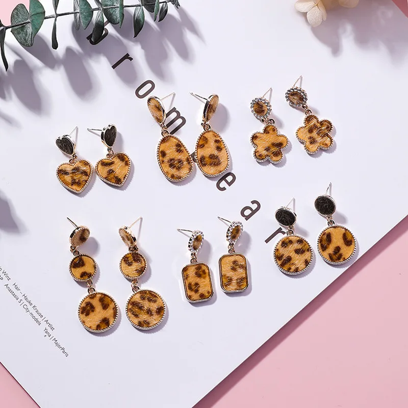 Korean Girl Earrings Autumn Winter New Geometry Leopard Round Drop Earrings for Women Accessories Cute Dangle Earrings Jewelry
Korean Girl Earrings Autumn Winter New Geometry Leopard Round Drop Earrings for Women Accessories Cute Dangle Earrings Jewelry