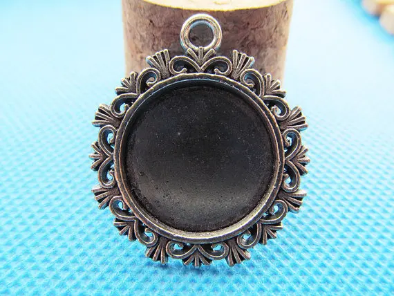 Antique Bronze Border Round Base Setting Tray Pendant Charm/Finding,fit 20mm Cabochon/Picture/Cameo,DIY Accessory Jewellry
Antique Bronze Border Round Base Setting Tray Pendant Charm/Finding,fit 20mm Cabochon/Picture/Cameo,DIY Accessory Jewellry