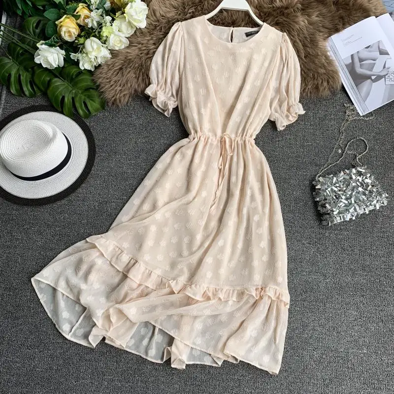 2019 new fashion women's dresses Summer dress round neck puff sleeves waist tie with solid color ruffled dress
2019 new fashion women's dresses Summer dress round neck puff sleeves waist tie with solid color ruffled dress