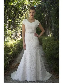 Champagne Lace Vintage Mermaid Modest Wedding Dresses With Cap Sleeves Couture Custom Made Bridal Gowns Modest New Hot
Champagne Lace Vintage Mermaid Modest Wedding Dresses With Cap Sleeves Couture Custom Made Bridal Gowns Modest New Hot