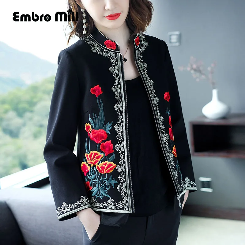 Women tops autumn royal embroidery vintage floral short coat high-end lady casual plus size baseball jacket coat female M-4XL
Women tops autumn royal embroidery vintage floral short coat high-end lady casual plus size baseball jacket coat female M-4XL