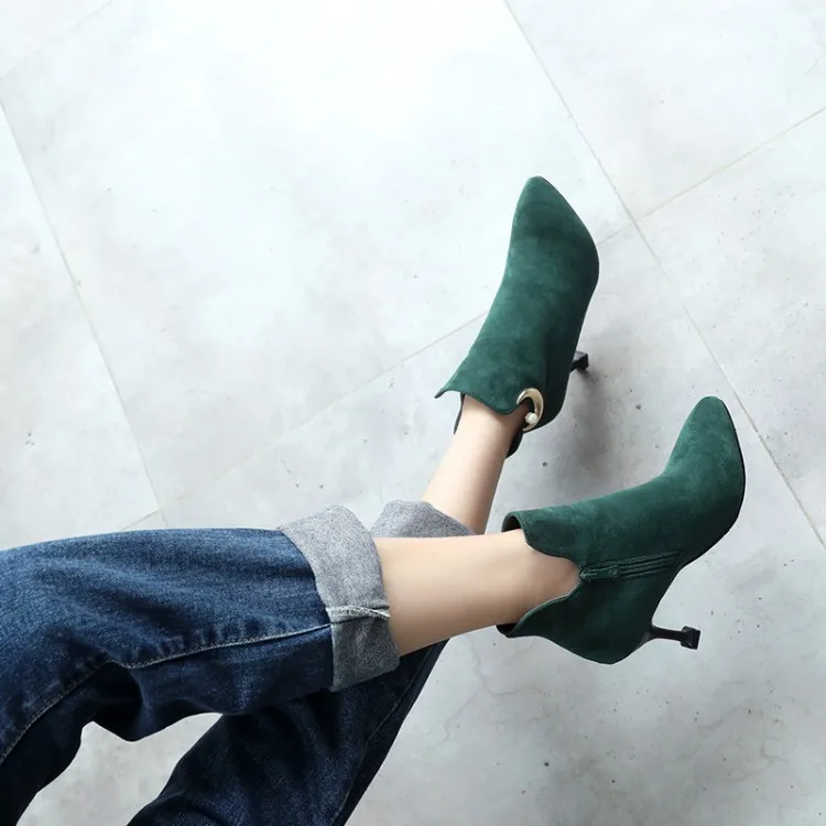Big Size 11 12 13 14 15 Single boot, sanded and velveted, ankle boots, female boots, cat heel and stiletto boots
Big Size 11 12 13 14 15 Single boot, sanded and velveted, ankle boots, female boots, cat heel and stiletto boots