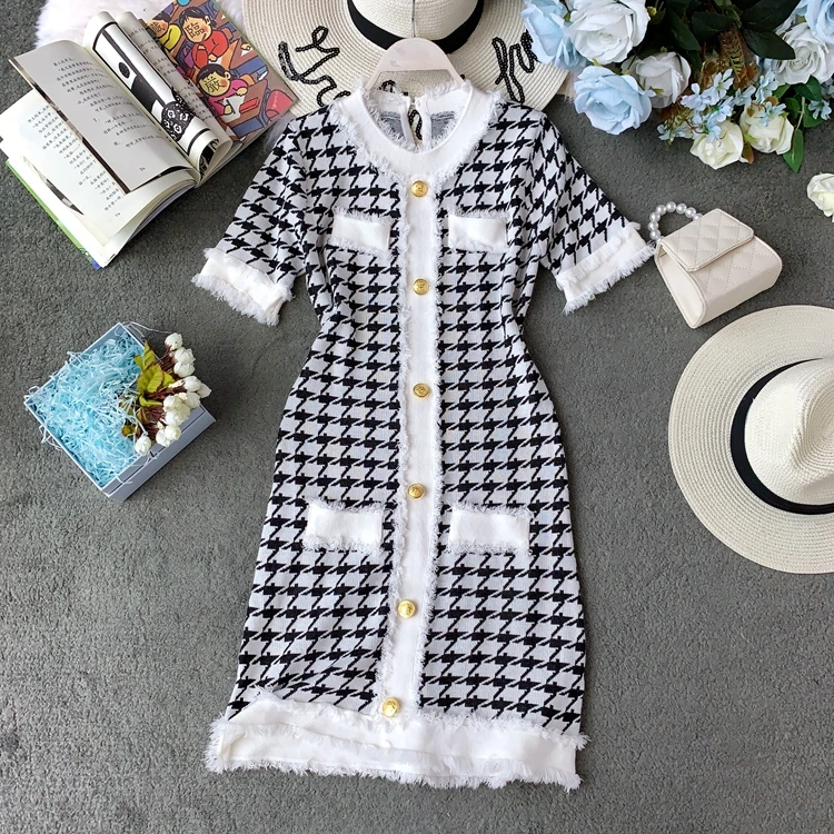 Mini Tweed Spring Work Dress Short Sleeve Single Button Elegant Ladies Summer Dress 2019 Black Plaid Knitted Party Vestidos
Mini Tweed Spring Work Dress Short Sleeve Single Button Elegant Ladies Summer Dress 2019 Black Plaid Knitted Party Vestidos