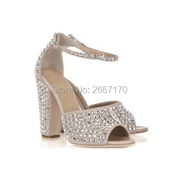 New Fashion Summer Footwear Beige Rhinestone Sandals Peep Toe Block High Heels Ankle Strap Glitter Crystals Bridal Wedding Shoes
New Fashion Summer Footwear Beige Rhinestone Sandals Peep Toe Block High Heels Ankle Strap Glitter Crystals Bridal Wedding Shoes