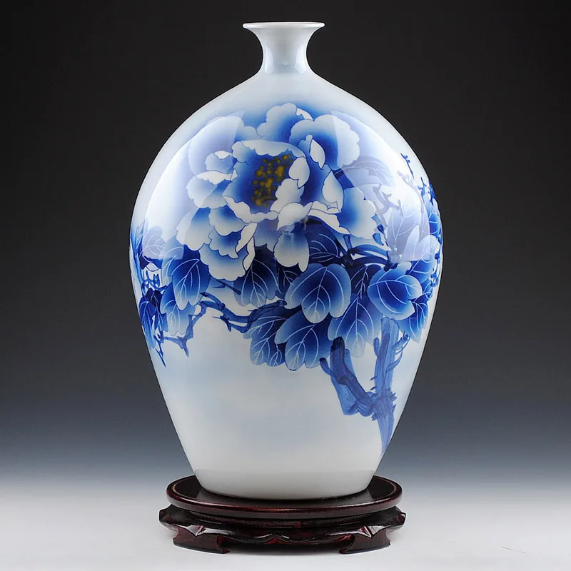 Ancient Style Blue and White Porcelain Traditional Chinese Elegant Tabletop Vase with Hand Painted Peony Painting ZDV-M004M
Ancient Style Blue and White Porcelain Traditional Chinese Elegant Tabletop Vase with Hand Painted Peony Painting ZDV-M004M