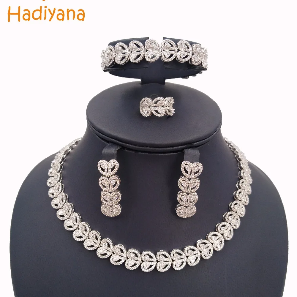 Hadiyana New Fashion Cubic Zircon Crystal 4pcs Bridal Jewellry Round Set For Women Wedding Party Flower Style Jewelry Sets CN519
Hadiyana New Fashion Cubic Zircon Crystal 4pcs Bridal Jewellry Round Set For Women Wedding Party Flower Style Jewelry Sets CN519