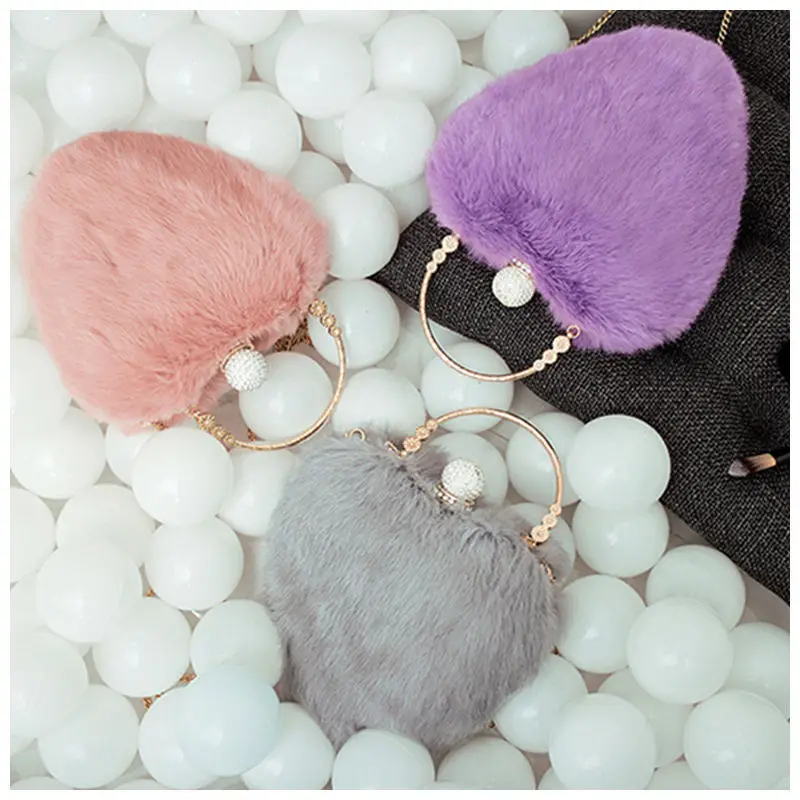 New Arrival Heart Women Evening Bags Real Fur Small Day Clutch Bags Winter Chain Diamond Shoulder Wedding Party Banquet Purse
New Arrival Heart Women Evening Bags Real Fur Small Day Clutch Bags Winter Chain Diamond Shoulder Wedding Party Banquet Purse