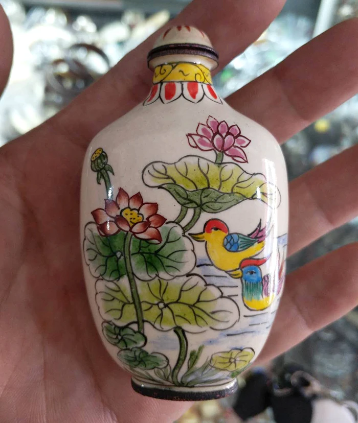 Elaborate Interesting Chinese Old Decorative Enamel Double Mandarin Ducks and Flowers Snuff Bottle
Elaborate Interesting Chinese Old Decorative Enamel Double Mandarin Ducks and Flowers Snuff Bottle
