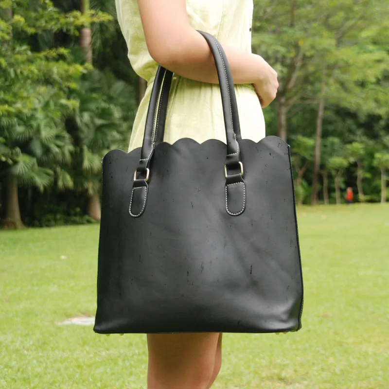 PU Leather Scalloped Tote Bag OL Women Shoulder Bag Bridesmaid Gift in Gold and Gray Free Shipping DOMIL106172
PU Leather Scalloped Tote Bag OL Women Shoulder Bag Bridesmaid Gift in Gold and Gray Free Shipping DOMIL106172
