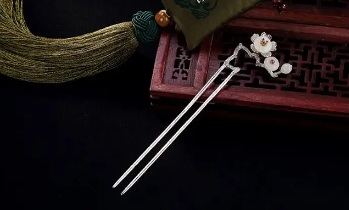 S925 925 silver hairpin hair stick ebony Plum blossom natural stone flower vintage 13cm
S925 925 silver hairpin hair stick ebony Plum blossom natural stone flower vintage 13cm