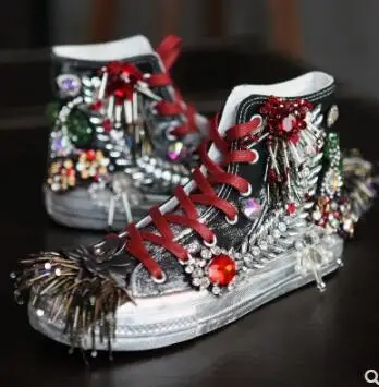 Autumn 2019 new tide shoes heavy work beaded three-dimensional flower color matching high-altitude casual shoes
Autumn 2019 new tide shoes heavy work beaded three-dimensional flower color matching high-altitude casual shoes