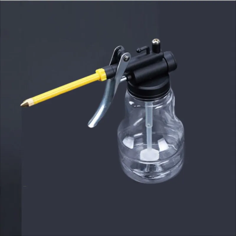 Motorcycle electric car engine oil pot Lubrication of machine gun Maintenance tool Oil filling device Hand pressure Grease gun
Motorcycle electric car engine oil pot Lubrication of machine gun Maintenance tool Oil filling device Hand pressure Grease gun