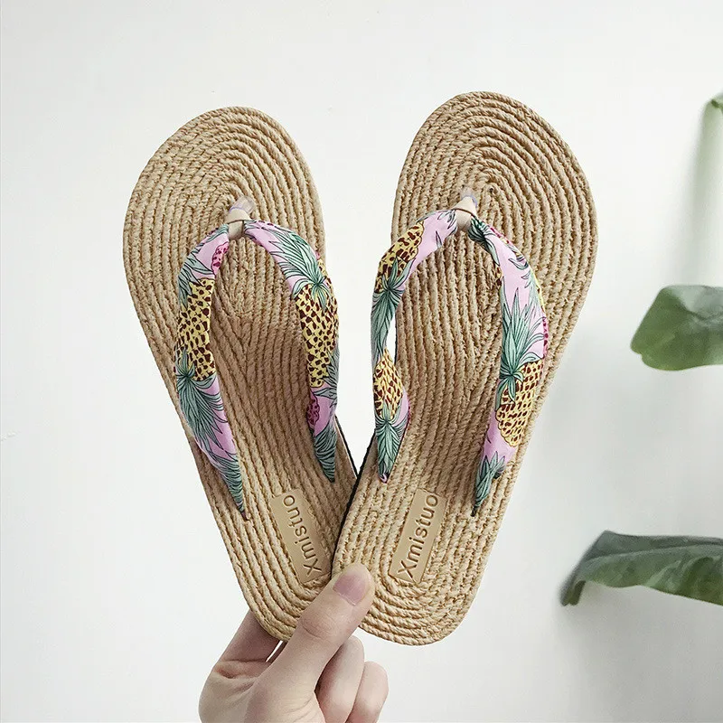 Hemp Women's Slippers Print Low Wedges Flip Flops Outside Women Shoes Sweet Cute Female Outdoor Foot Wearing New Summer Cool Hot
Hemp Women's Slippers Print Low Wedges Flip Flops Outside Women Shoes Sweet Cute Female Outdoor Foot Wearing New Summer Cool Hot