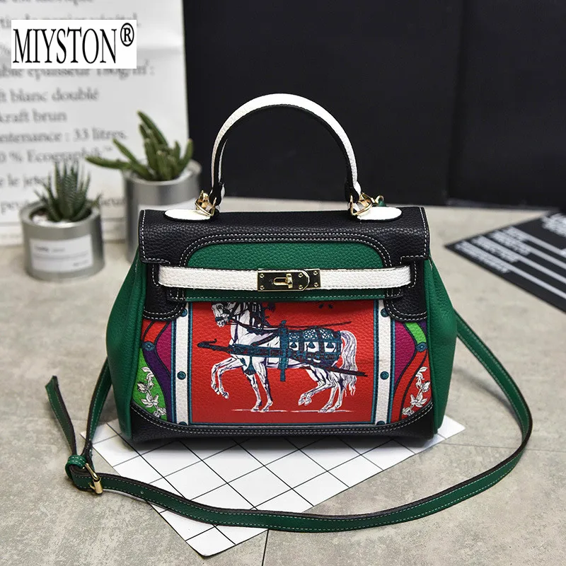 Designer Luxury Print Horse Women Bag Versatile Messenger Bag Female Shoulder Bag Litchi Leather Crossbody Lady Handbag louis gg
Designer Luxury Print Horse Women Bag Versatile Messenger Bag Female Shoulder Bag Litchi Leather Crossbody Lady Handbag louis gg